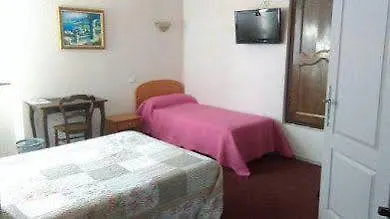 Ozon  L'Auberge Basque מלון Ozon (Hautes-Pyrenees)