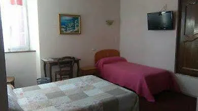 Ozon  L'Auberge Basque מלון